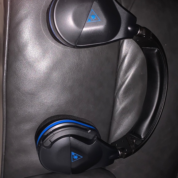 Turtle beach headset - Picture 2 of 3